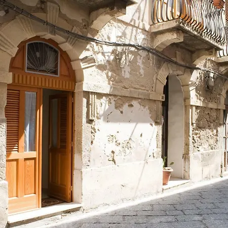 Rosa Apartman *