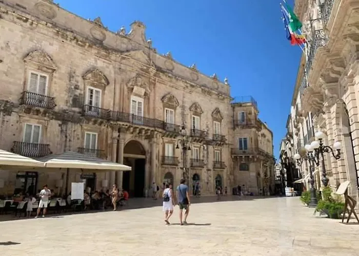 Rosa Daire Siraküza